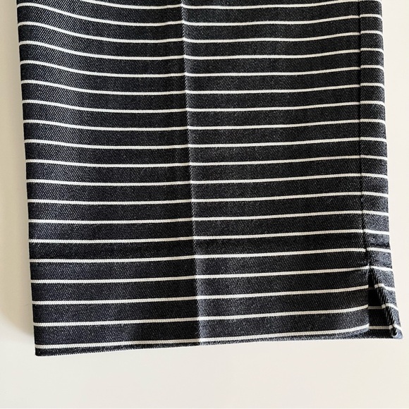 Ann Taylor Loft Julie Navy & White Striped Cropped Riviera Capri Pants Size 6 - Picture 5 of 14